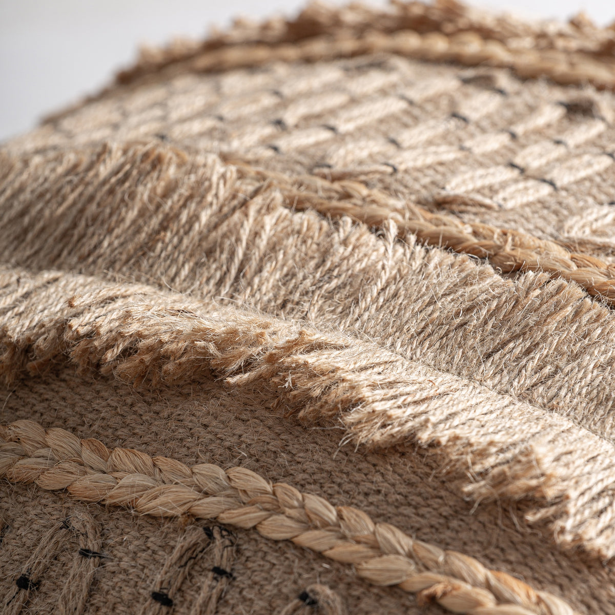 Saanvi cushion by VICAL – beige jute with synthetic wadding detail view 4