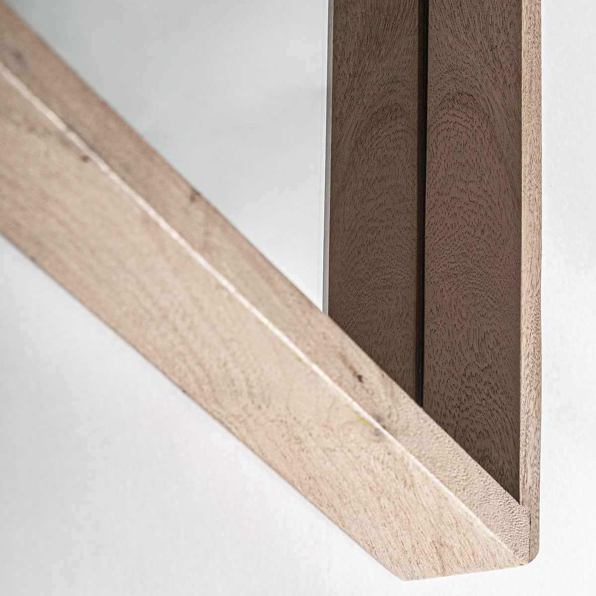 Jacquard Mango Wood Mirror by VICAL – detail view 3