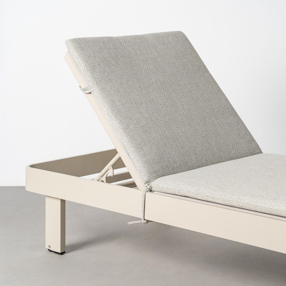 Formentor Aluminium Sun Lounger – Ivory – LoNiu Home
