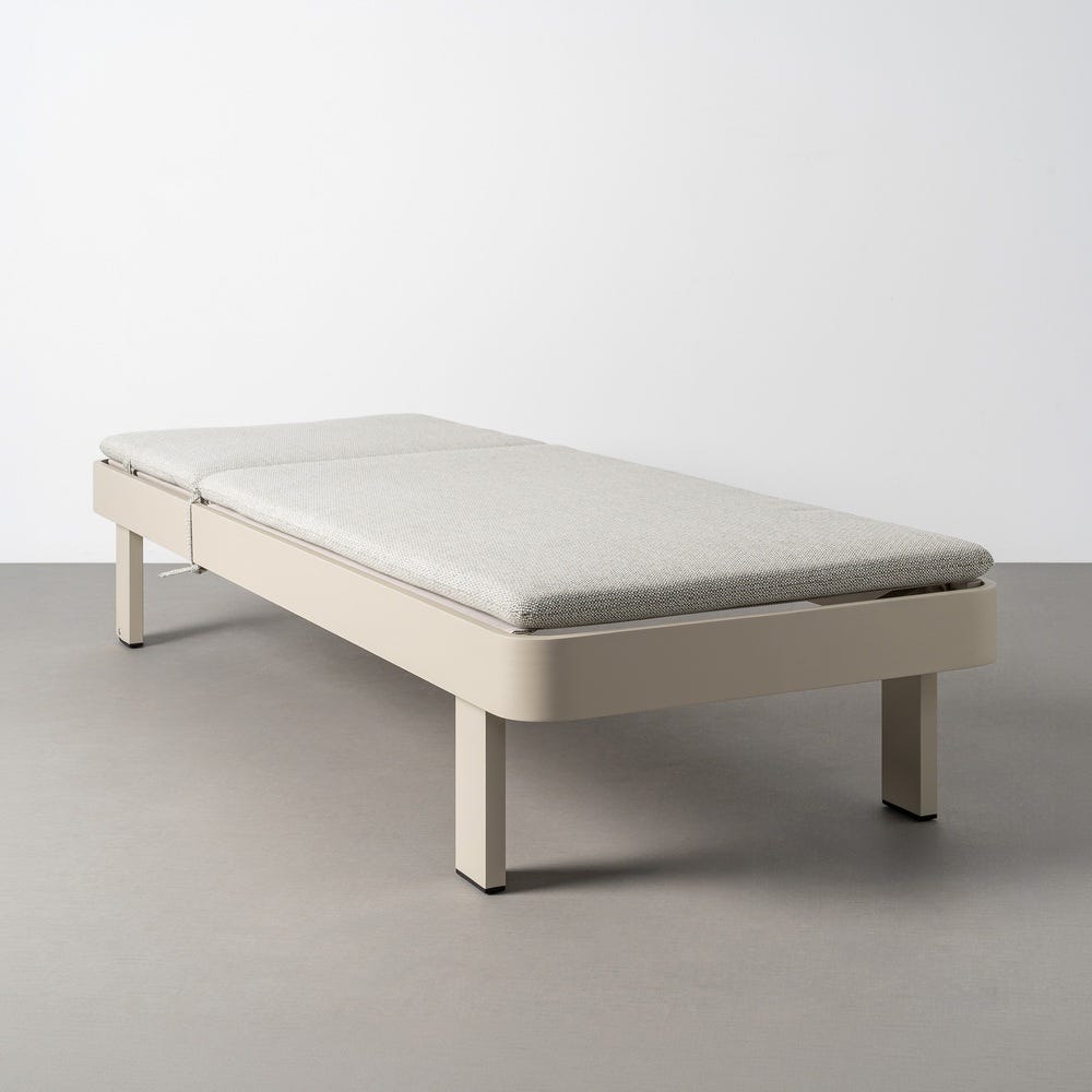 Formentor Aluminium Sun Lounger – Ivory – LoNiu Home