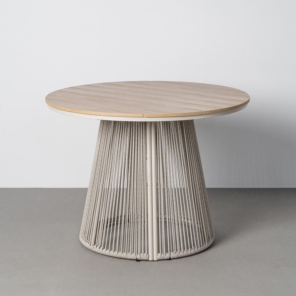 Marès Outdoor Dining Set – Table & 4 Chairs – LoNiu Home
